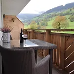 Haus *